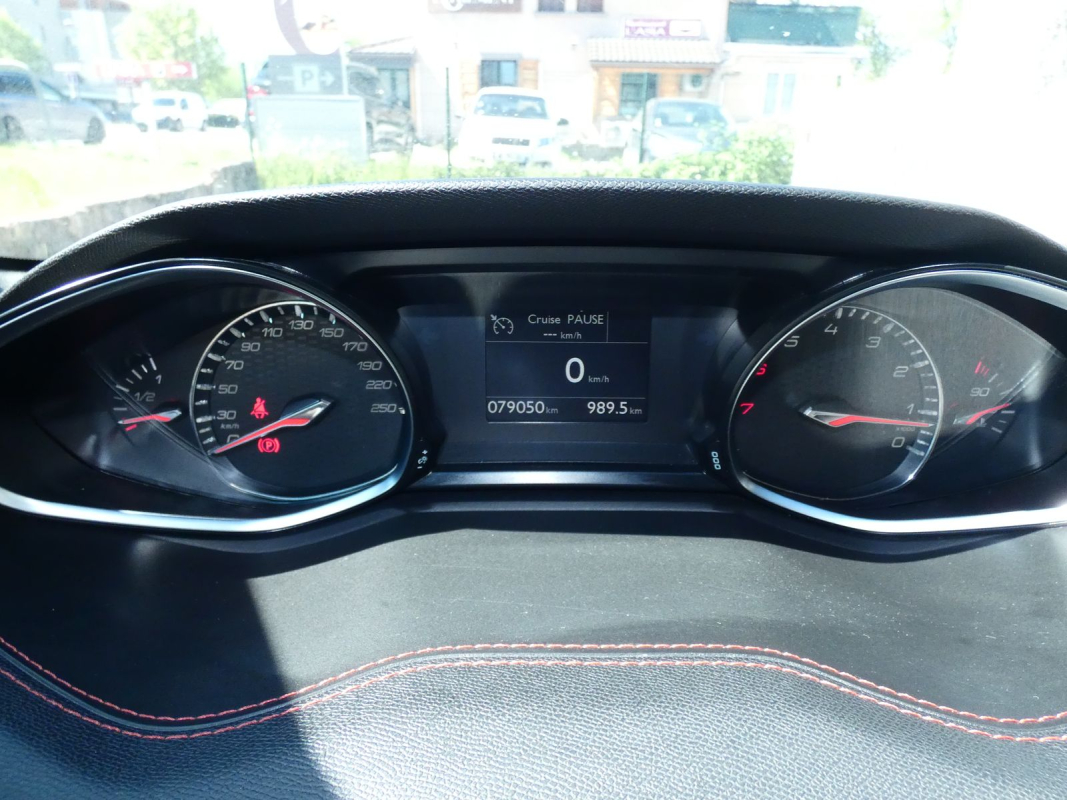 Peugeot 308 — 13