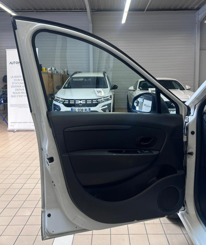 Renault Scenic — 20