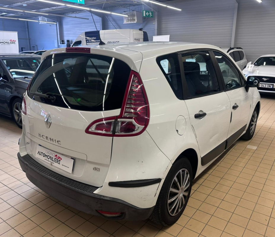 Renault Scenic — 4
