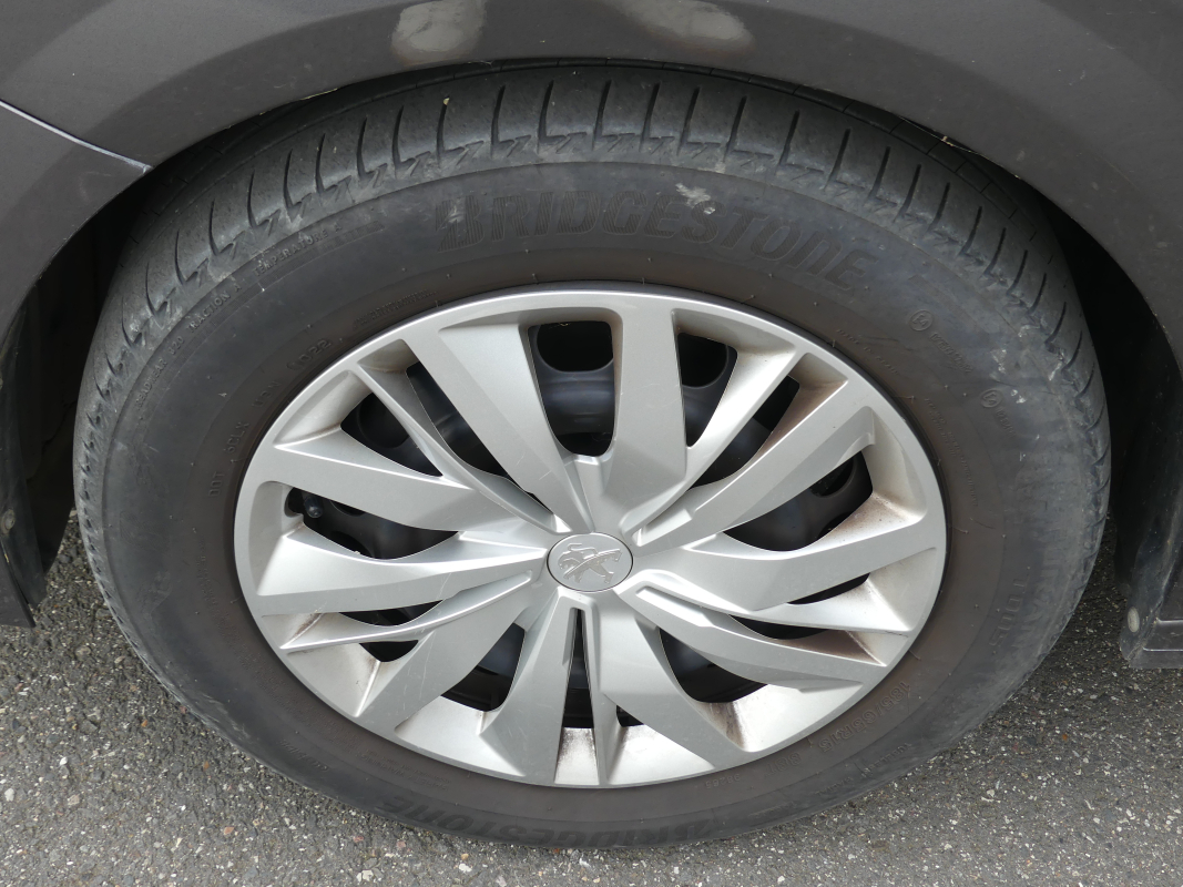 Peugeot 208 — 22