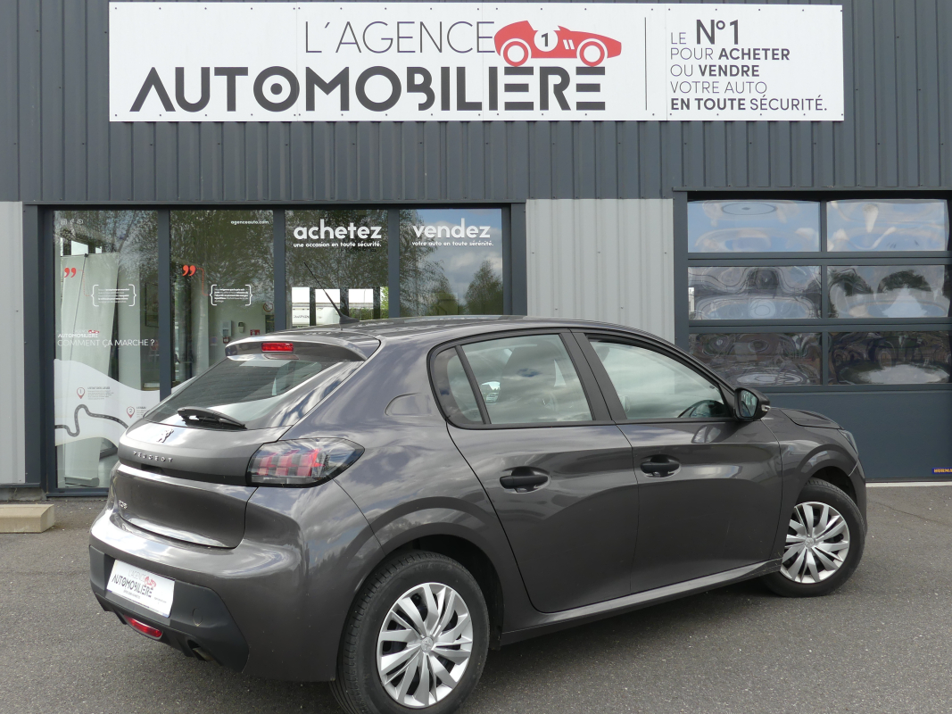 Peugeot 208 — 5
