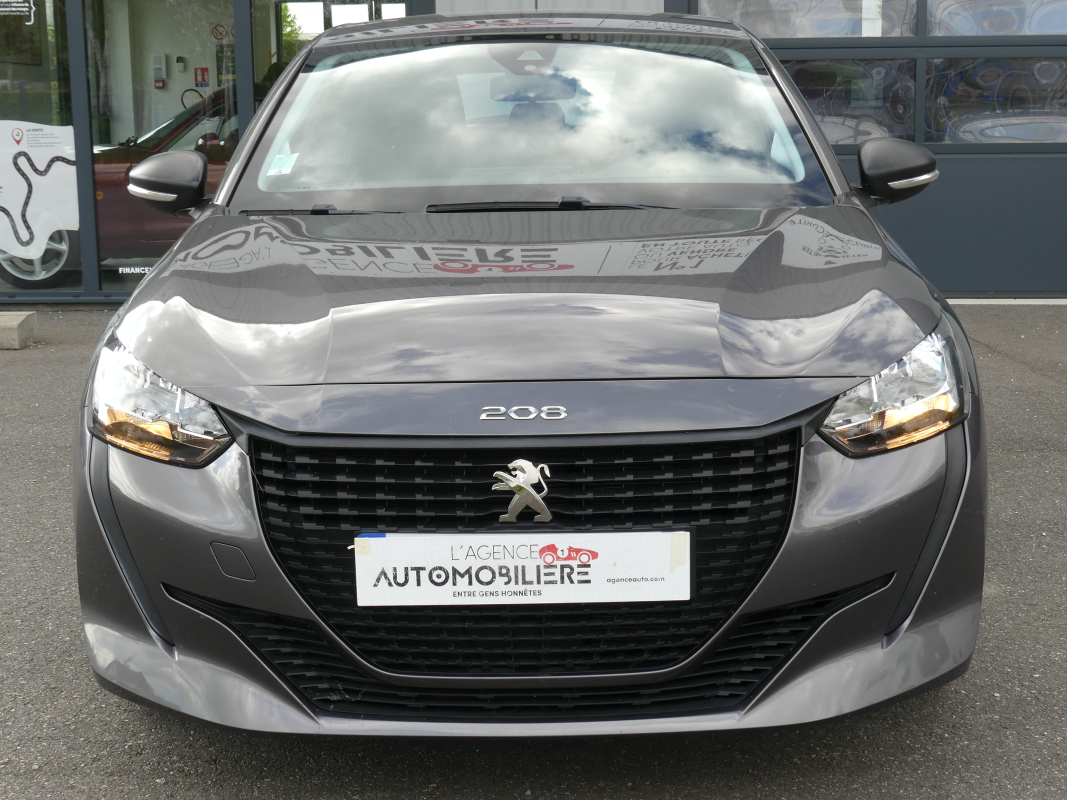 Peugeot 208 — 8