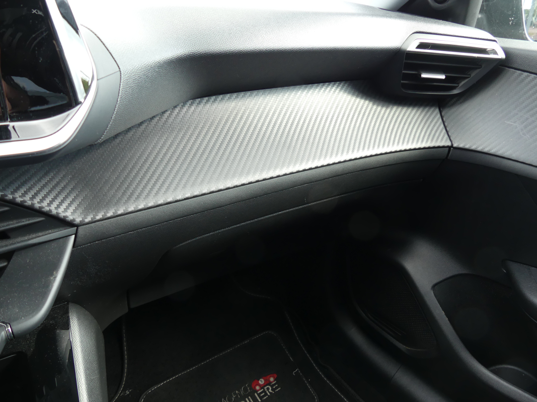 Peugeot 208 — 20
