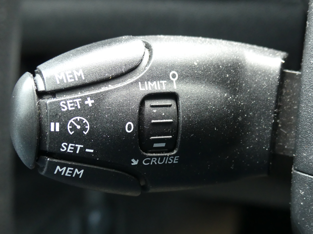Peugeot 208 — 26
