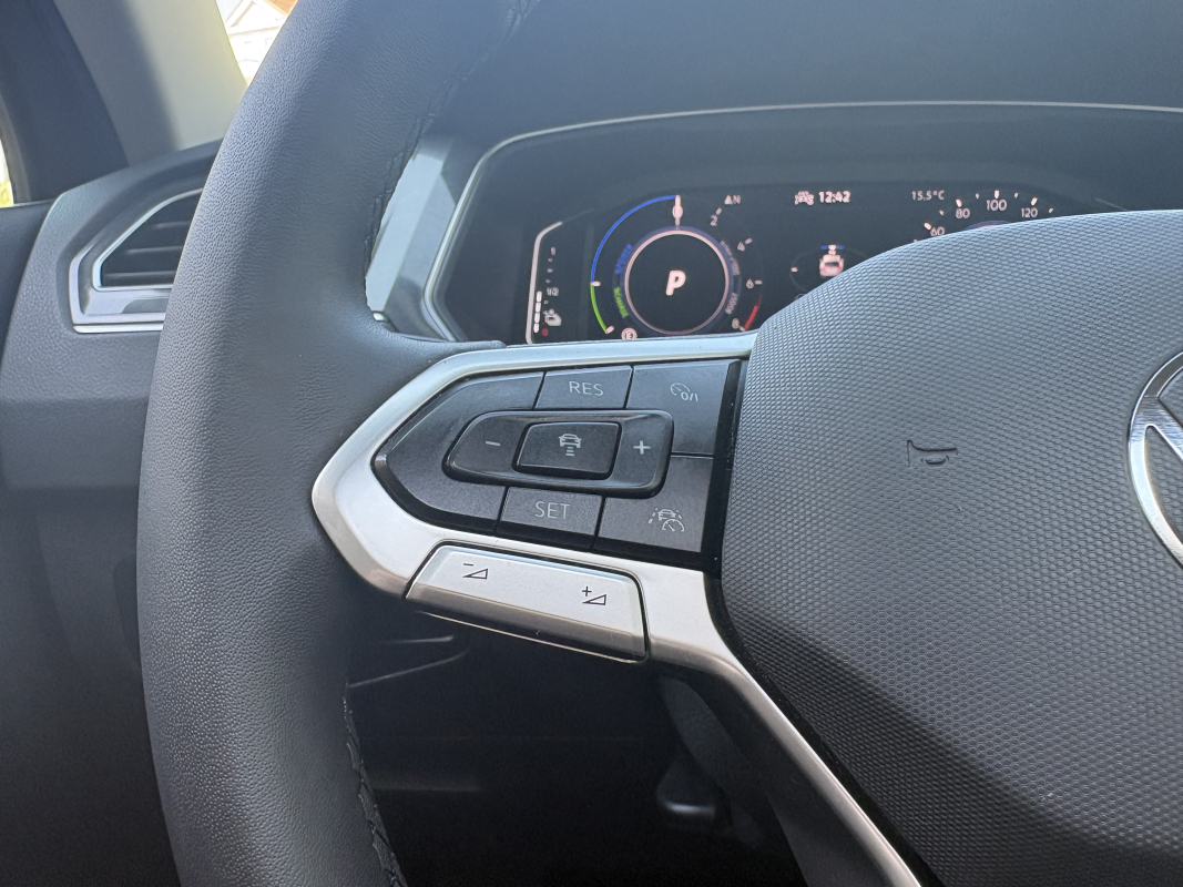 Volkswagen Tiguan — 12