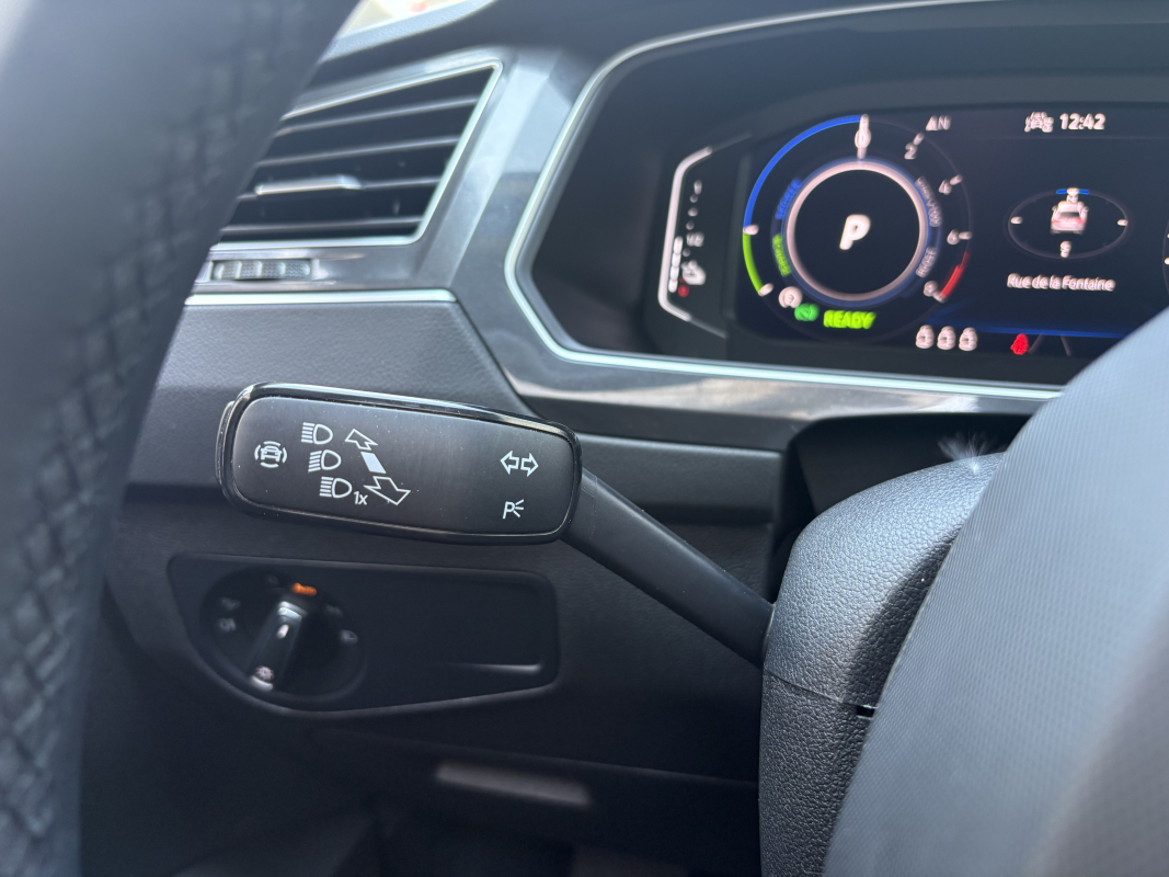 Volkswagen Tiguan — 14
