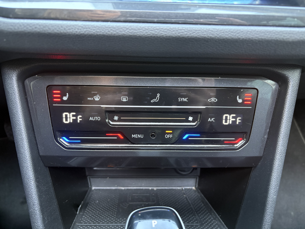 Volkswagen Tiguan — 24