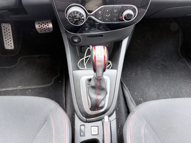 Renault Clio — 12