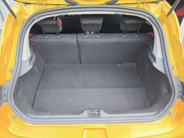 Renault Clio — 19