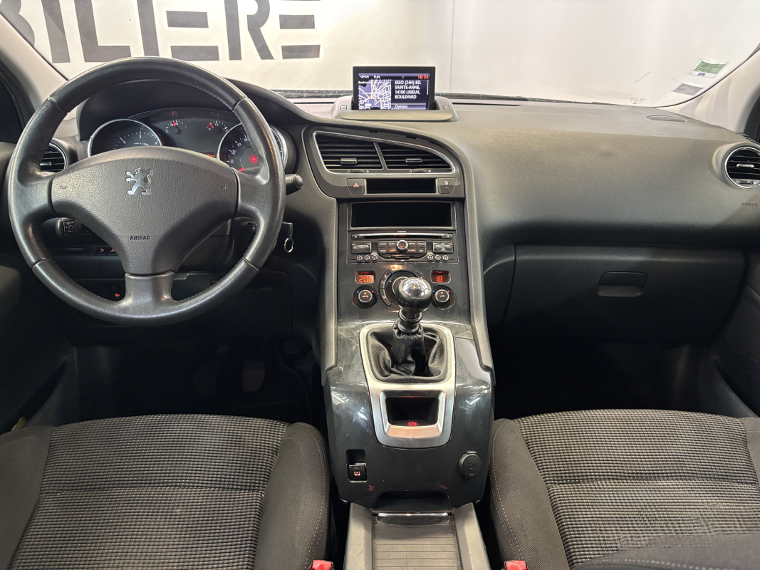 Peugeot 5008 — 9