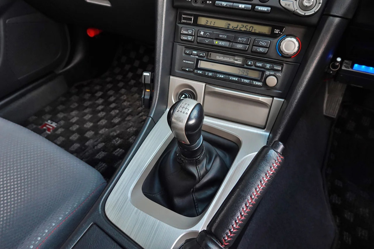 Nissan Skyline — 13