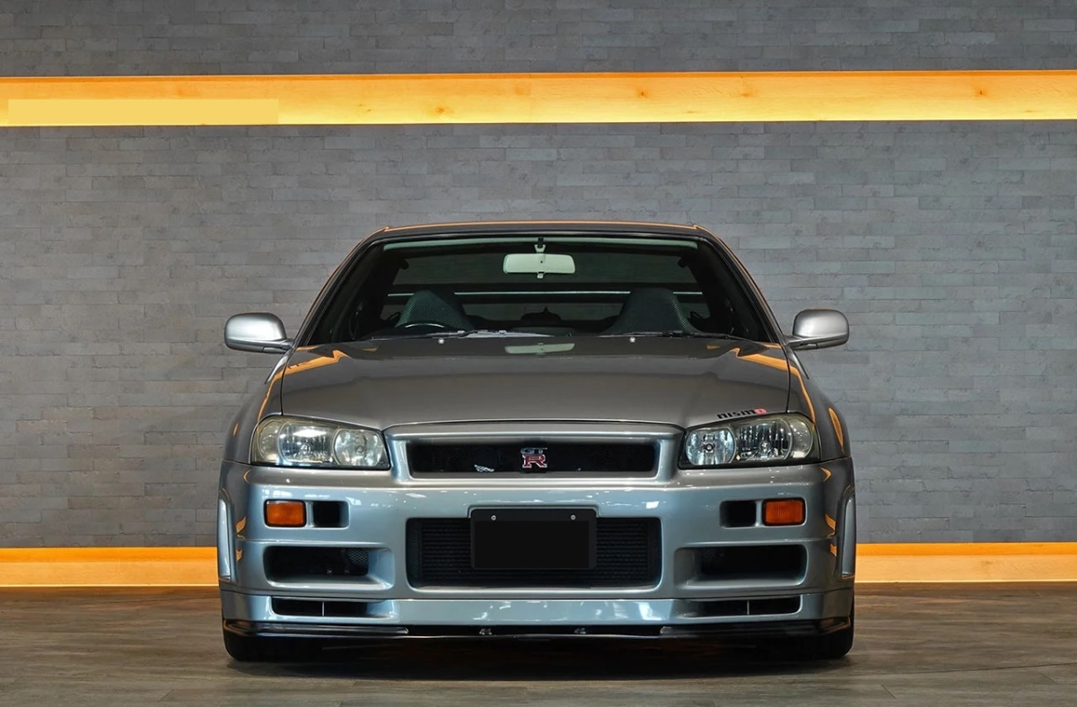 Nissan Skyline — 3