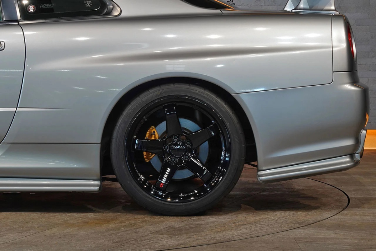 Nissan Skyline — 26
