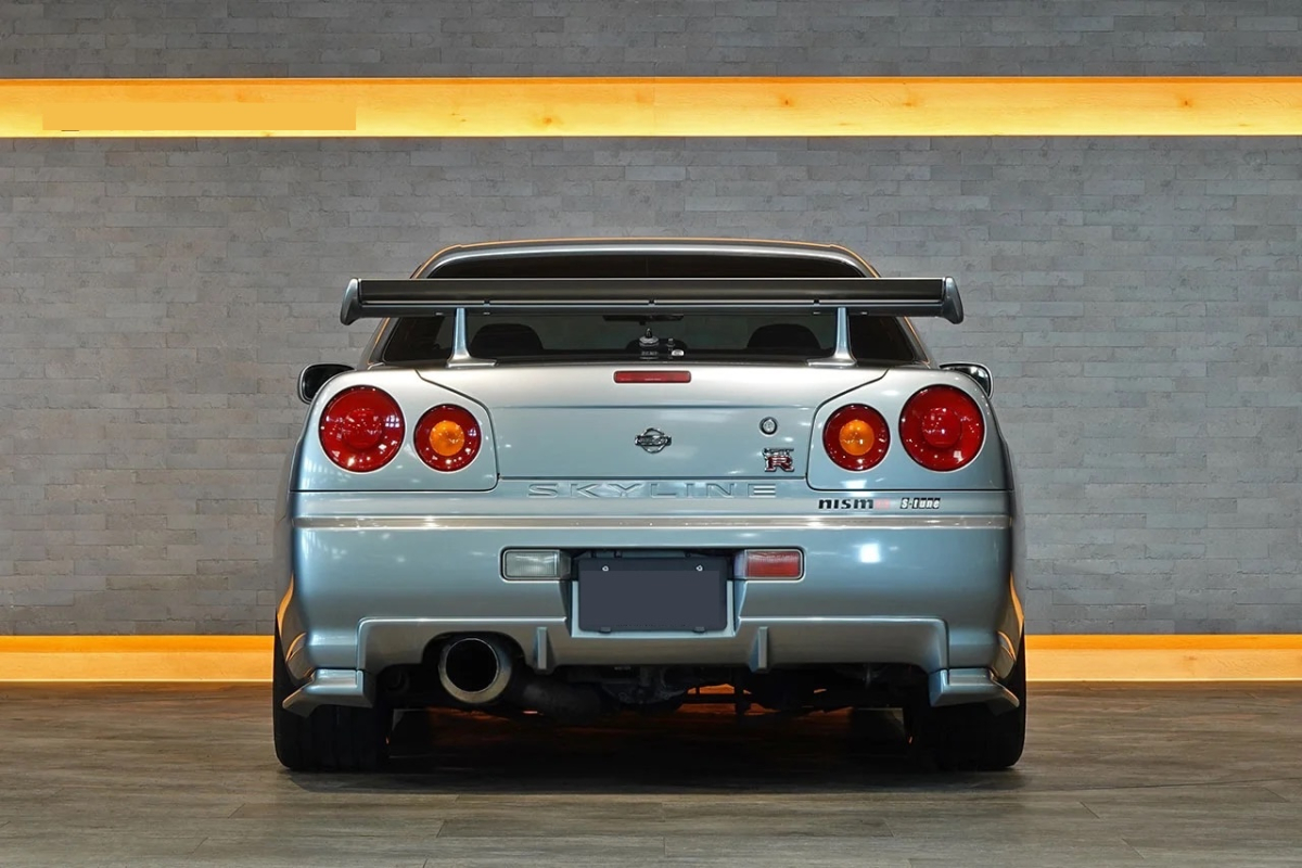 Nissan Skyline — 7