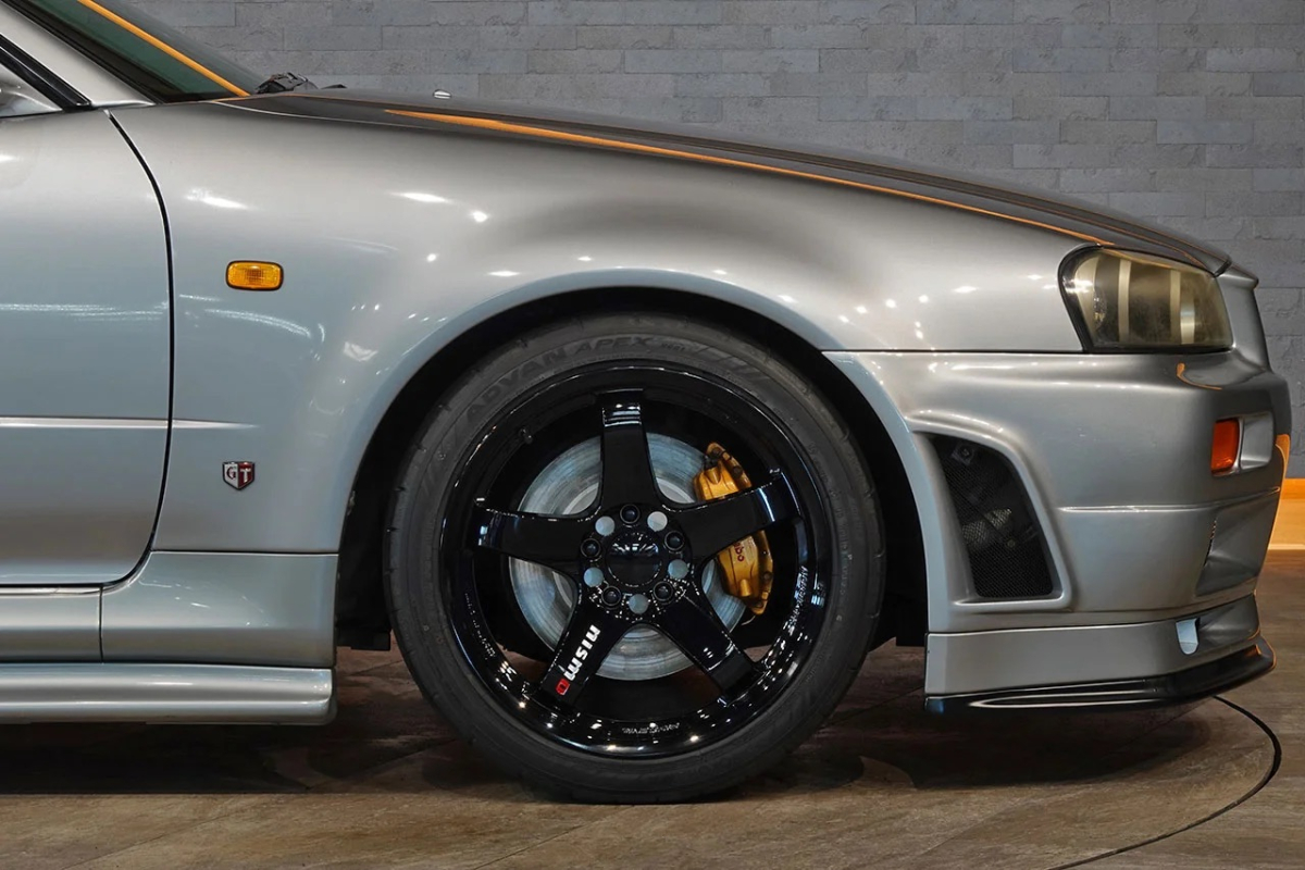 Nissan Skyline — 28