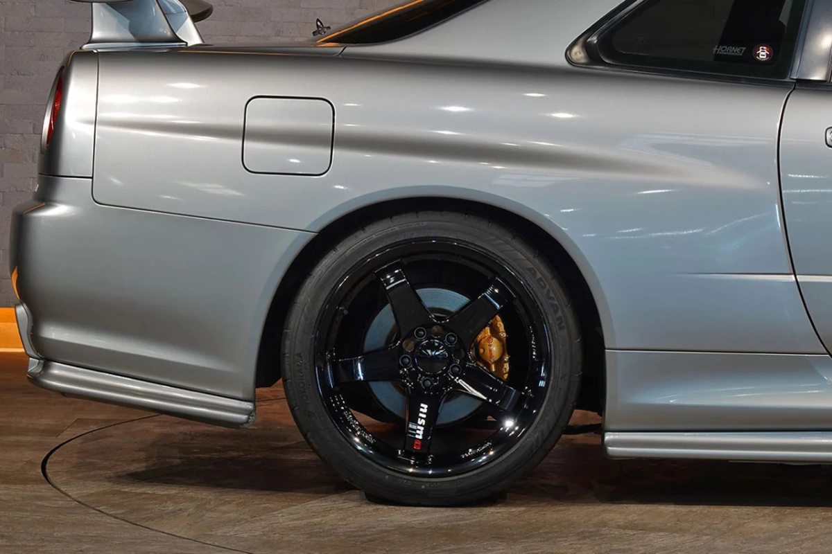 Nissan Skyline — 27