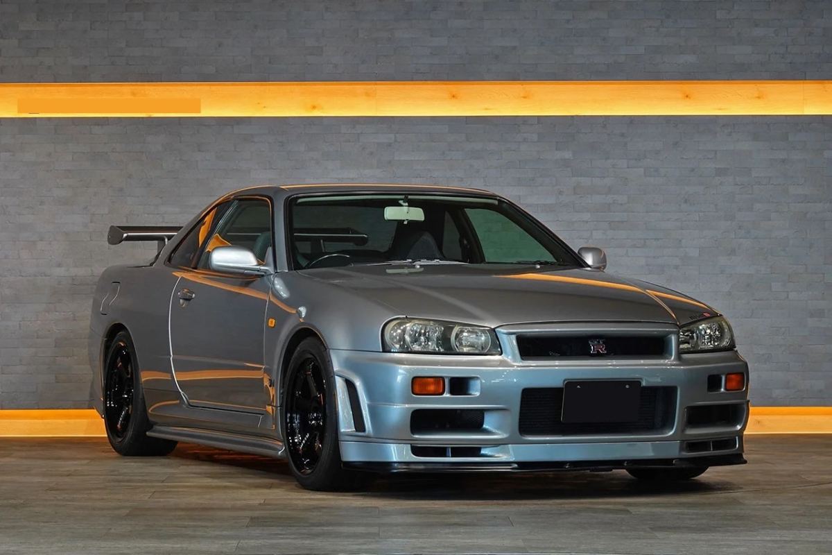 Nissan Skyline — 4