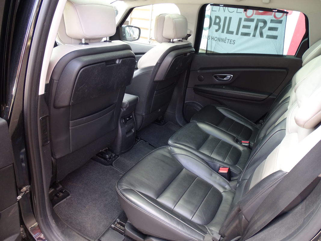 Renault Scenic — 11