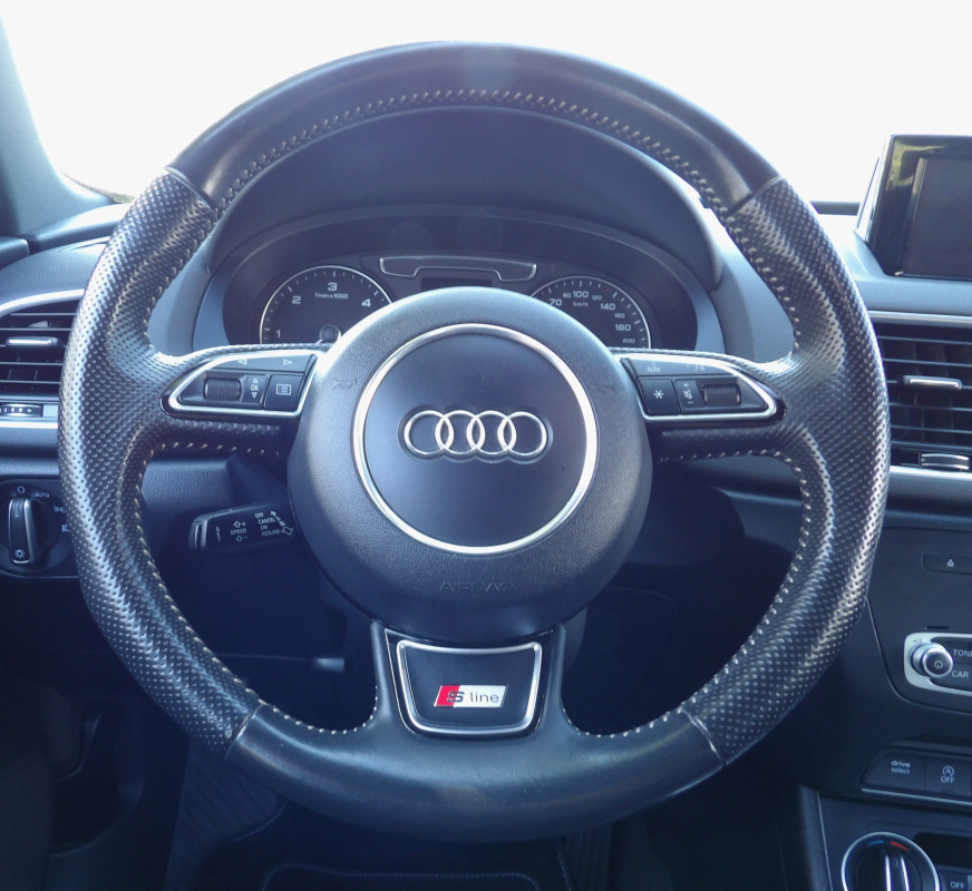 Audi Q3 — 13