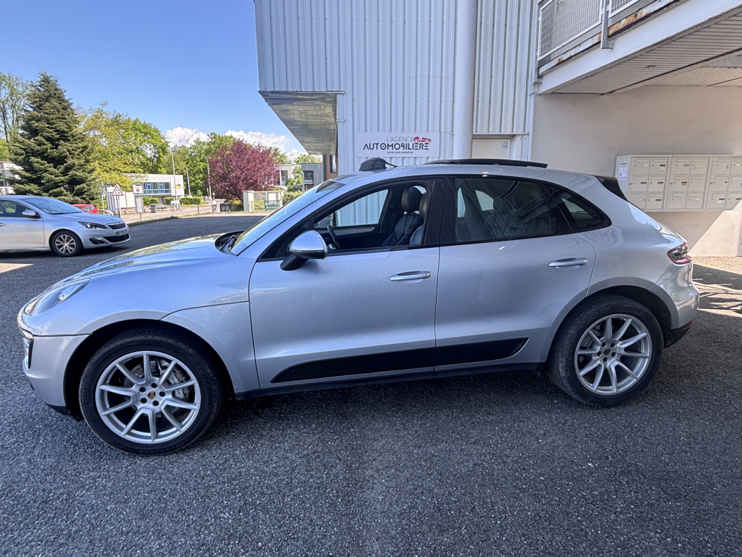 Porsche Macan — 4