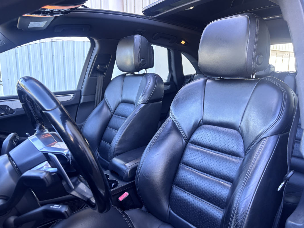 Porsche Macan — 14