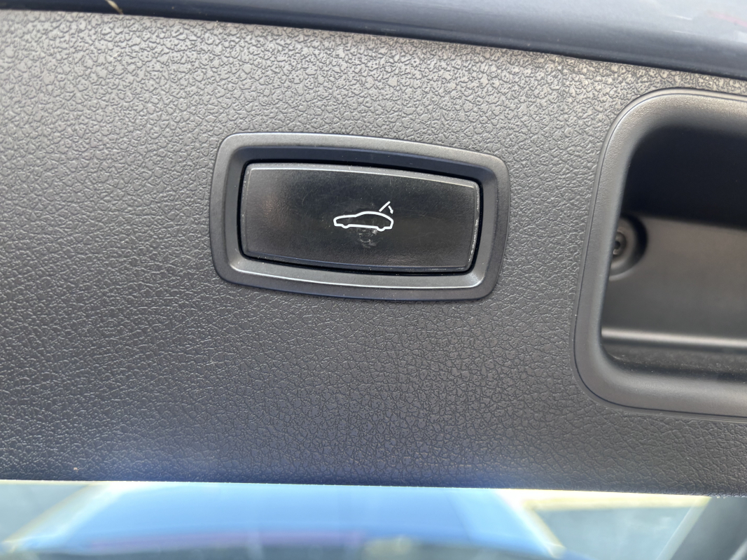 Porsche Macan — 21