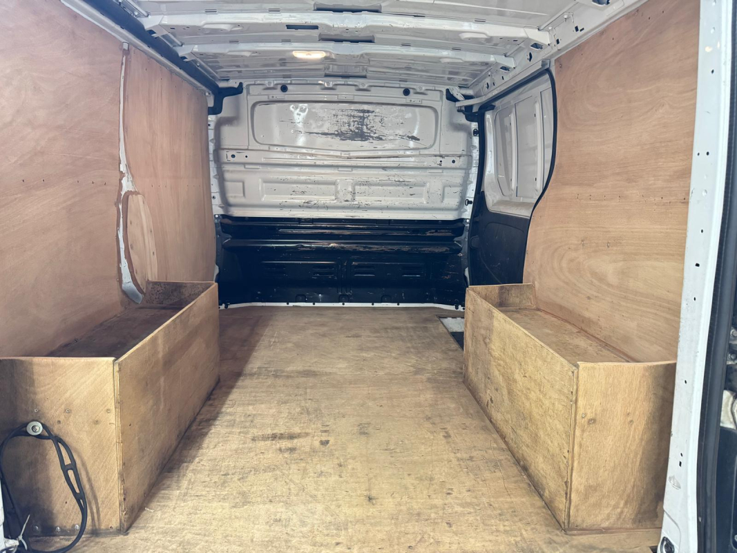 Opel Vivaro — 9