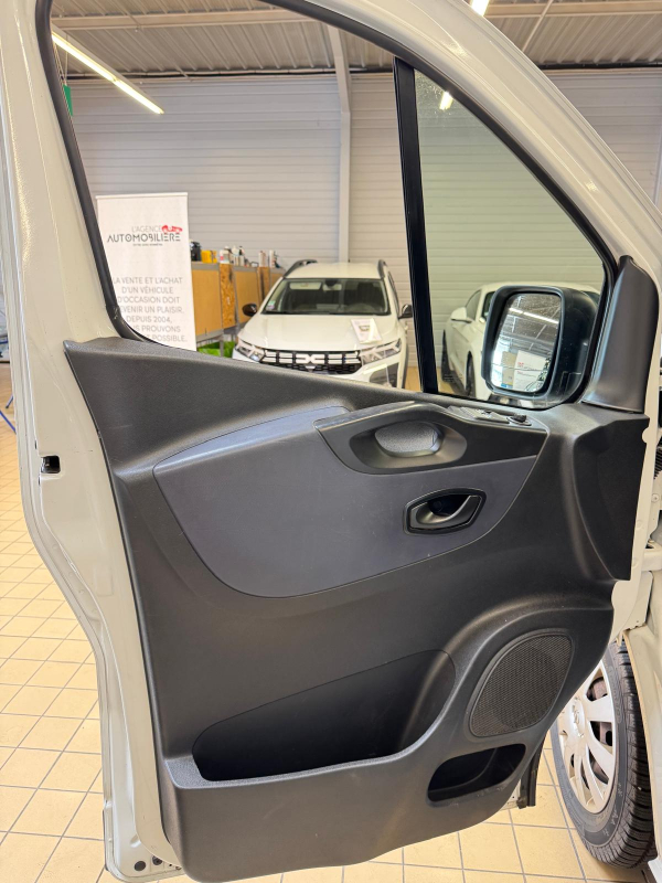 Opel Vivaro — 19