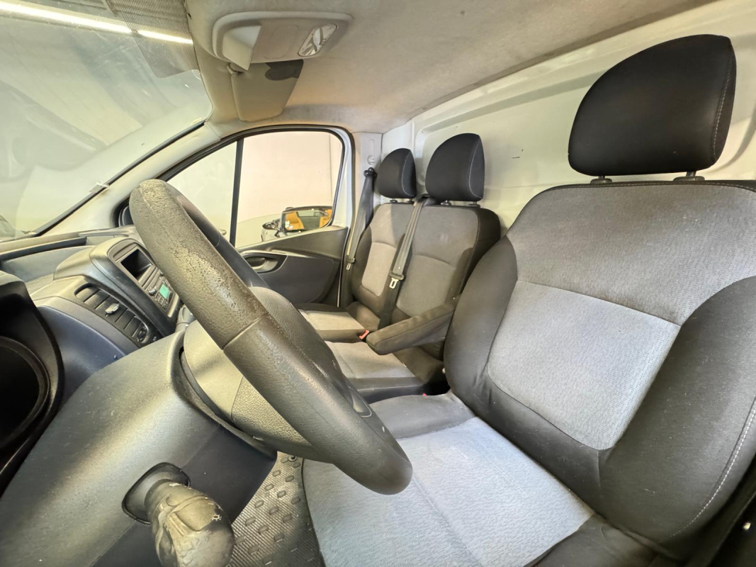 Opel Vivaro — 14