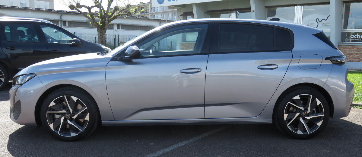 Peugeot 308 — 8