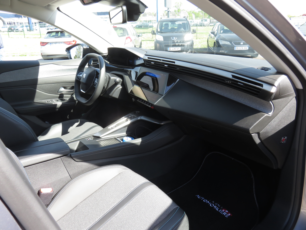Peugeot 308 — 14