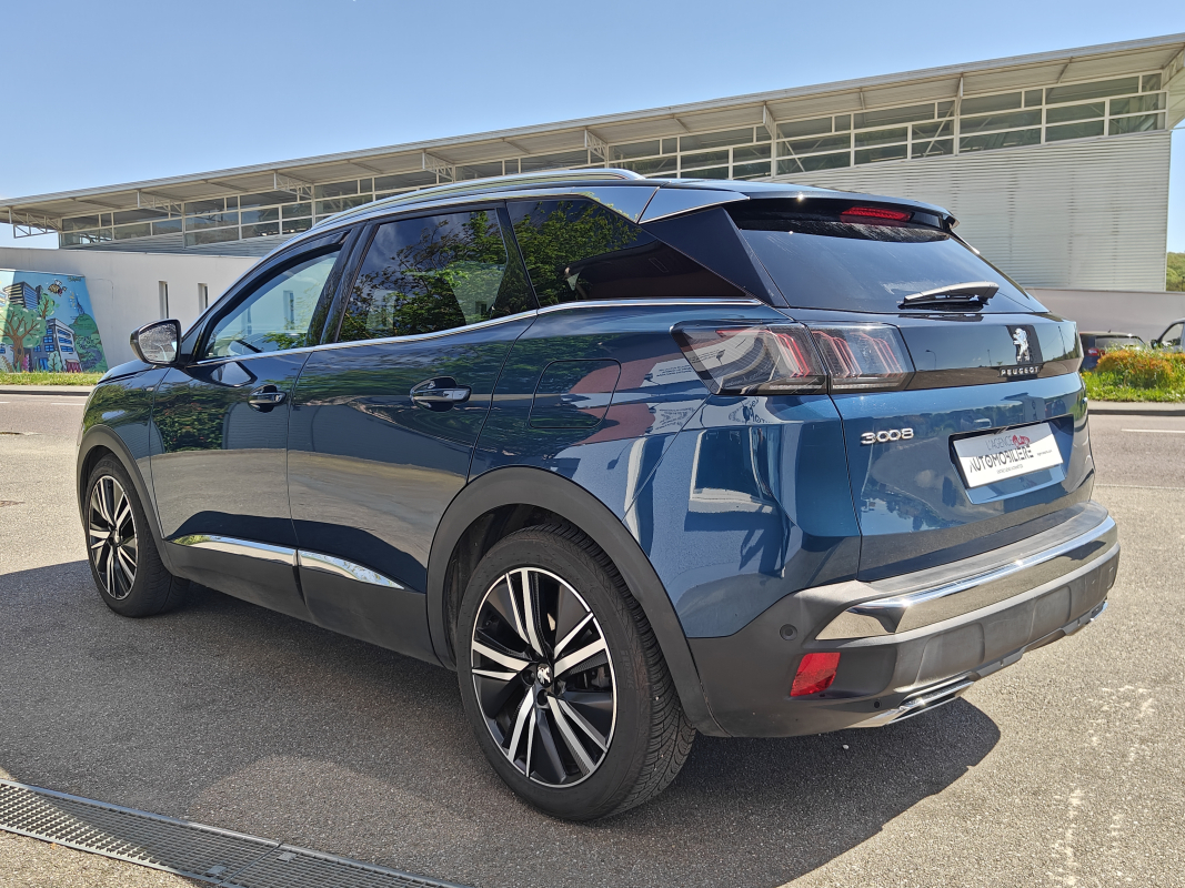 Peugeot 3008 HYbrid4 — 5