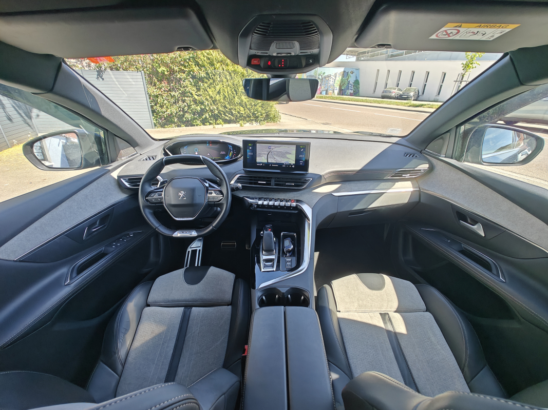 Peugeot 3008 HYbrid4 — 17