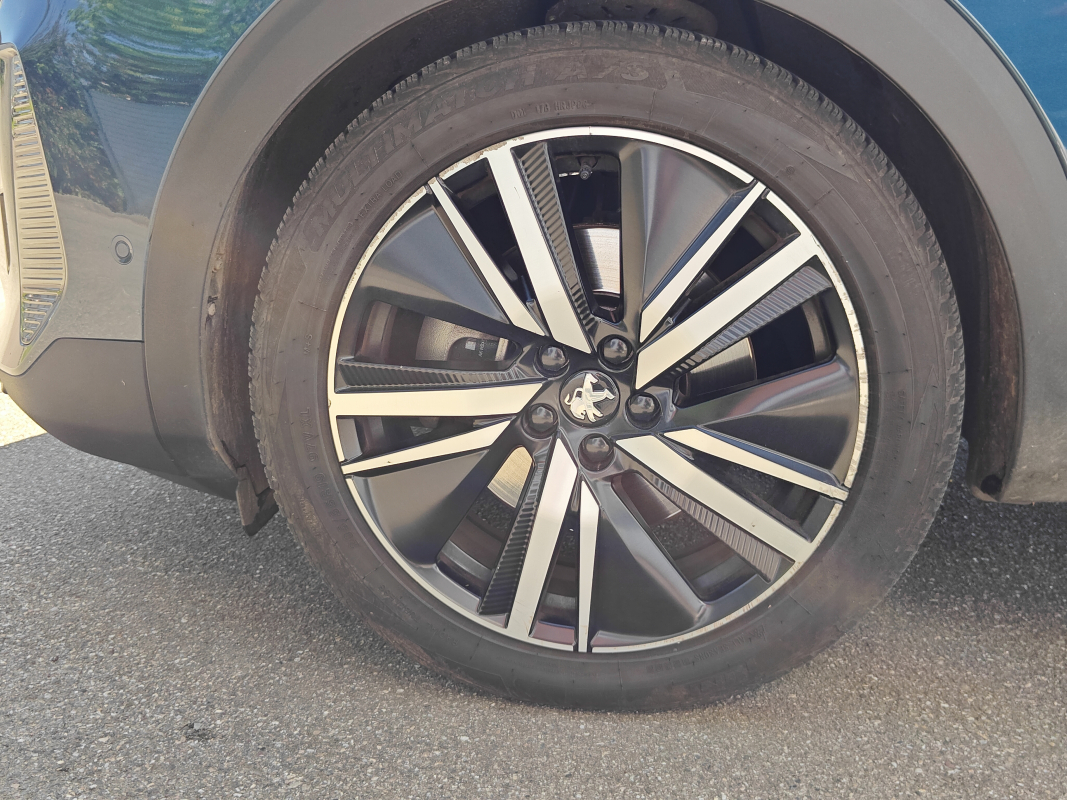 Peugeot 3008 HYbrid4 — 40