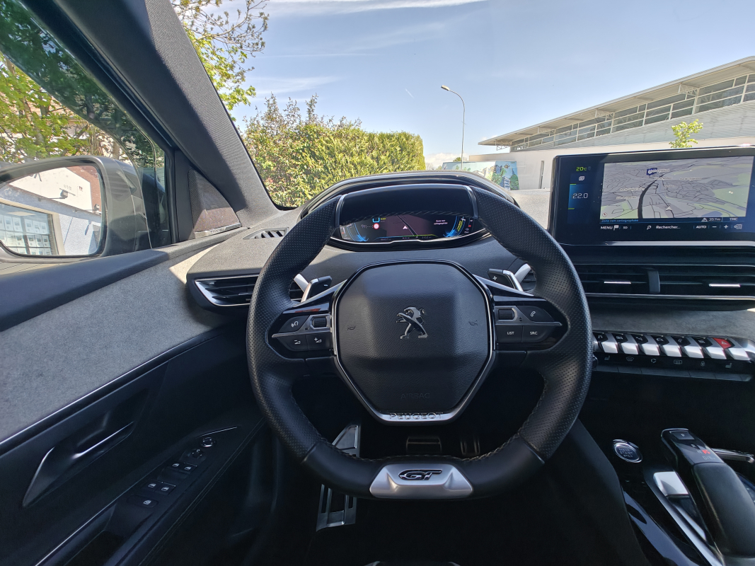 Peugeot 3008 HYbrid4 — 19
