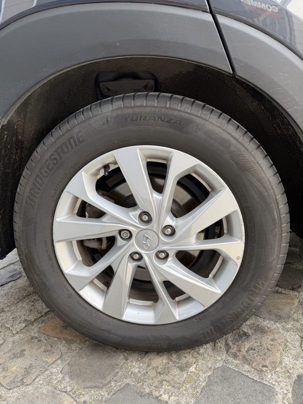 Hyundai Tucson — 24