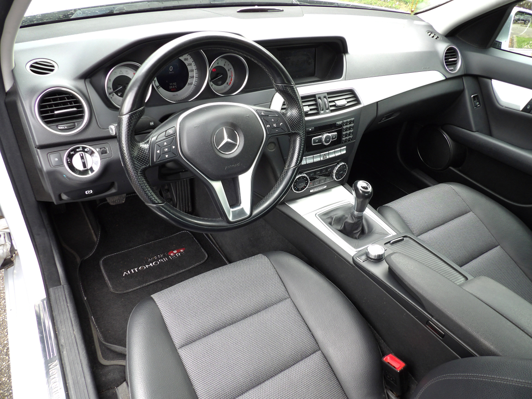 Mercedes Classe C — 12