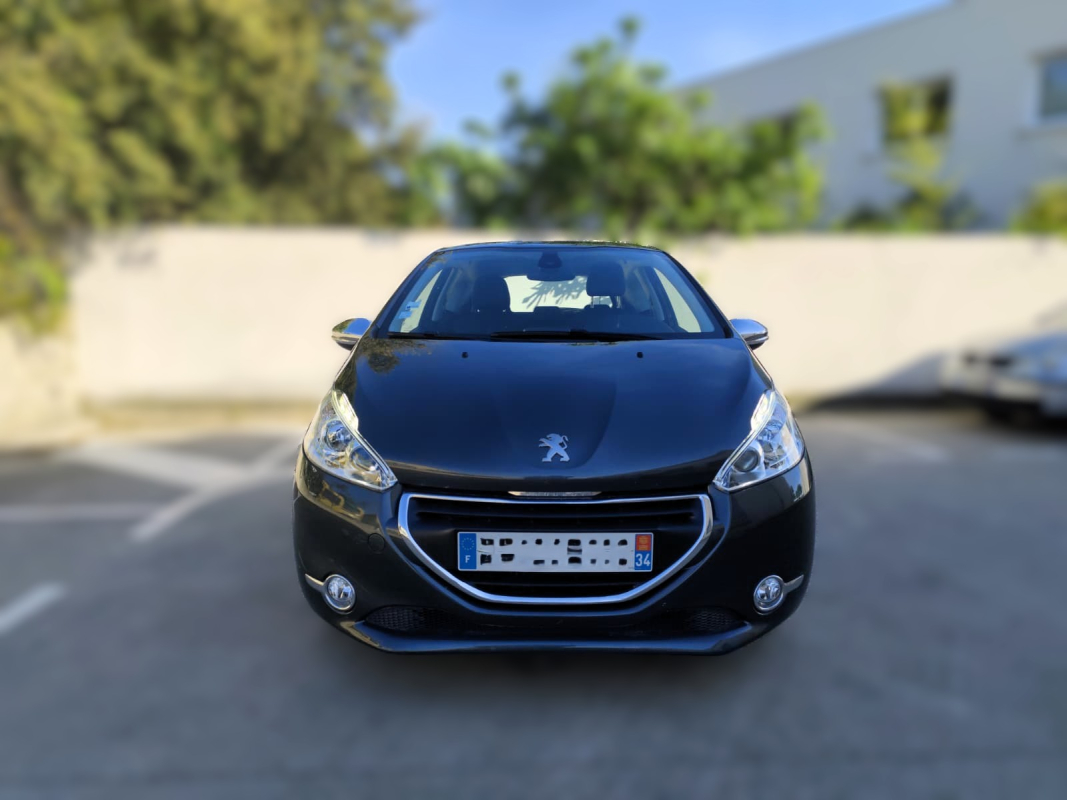 Peugeot 208 — 8
