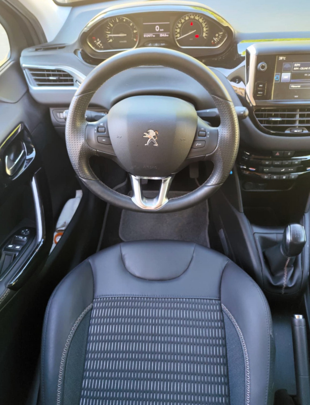 Peugeot 208 — 18