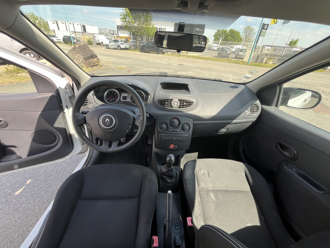 Renault Clio — 13