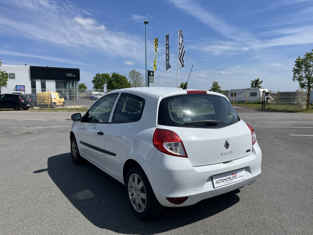 Renault Clio — 8