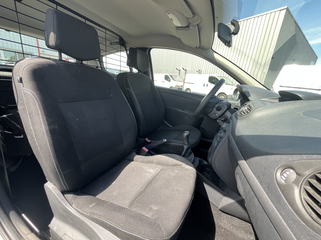 Renault Clio — 11