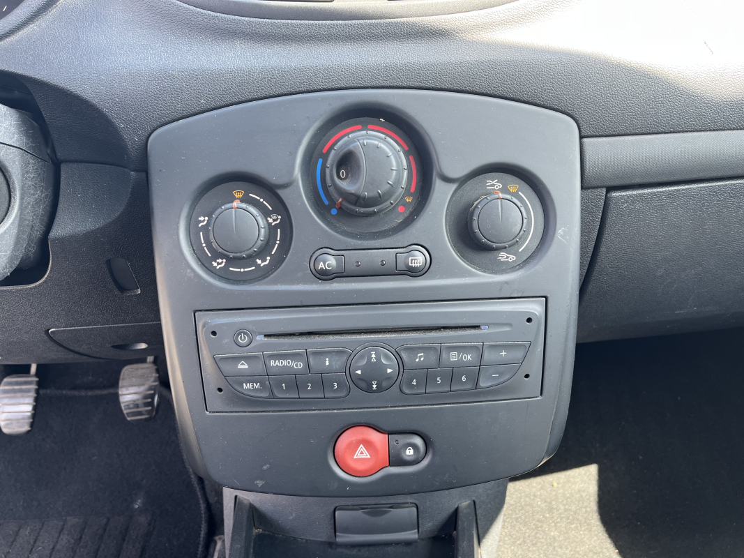 Renault Clio — 27