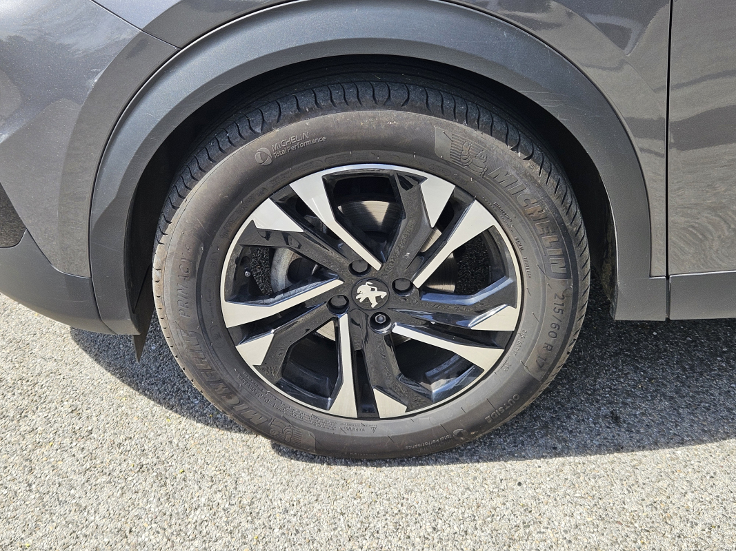 Peugeot 2008 — 27