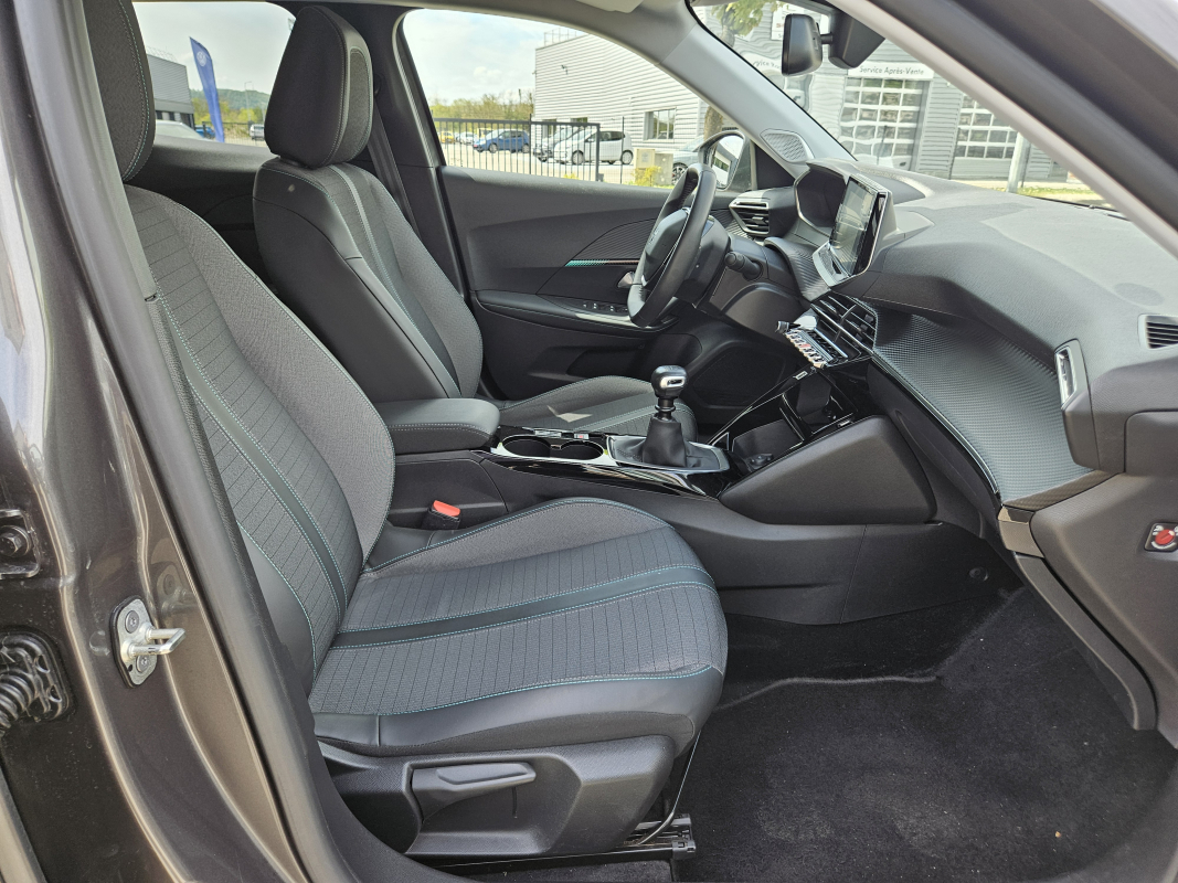 Peugeot 2008 — 13