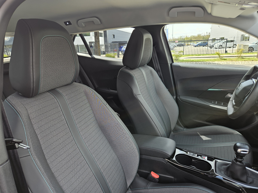 Peugeot 2008 — 16