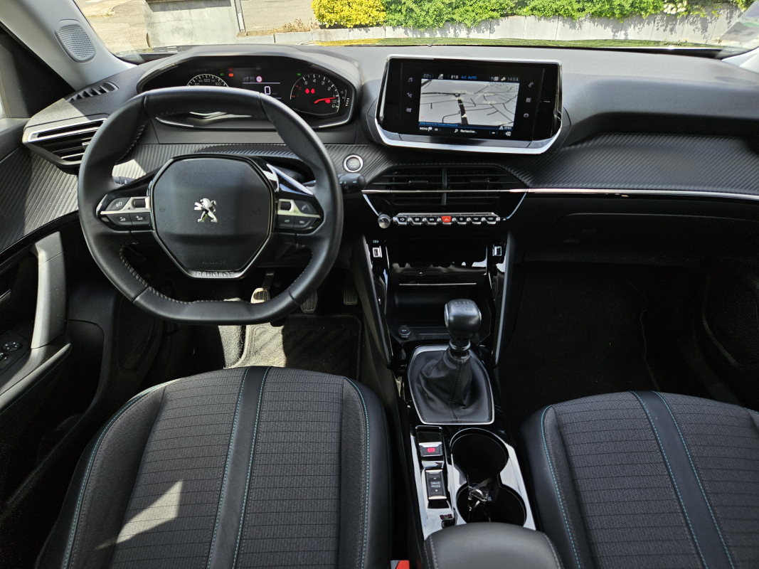 Peugeot 2008 — 25