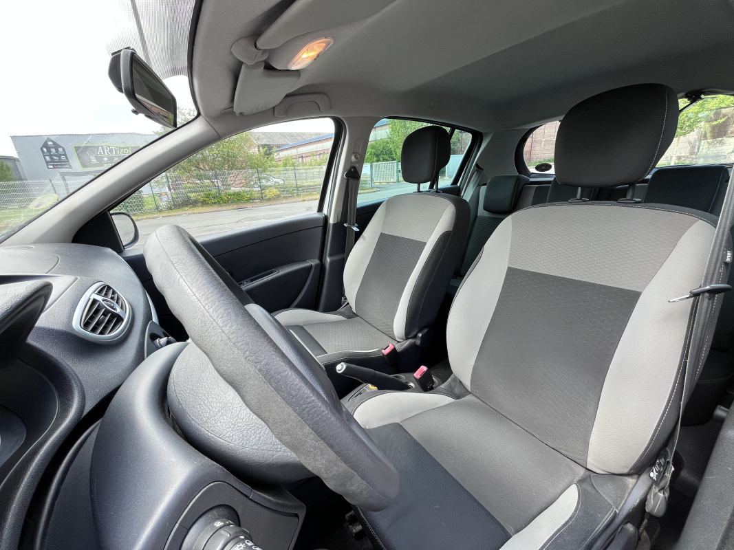 Renault Clio — 14
