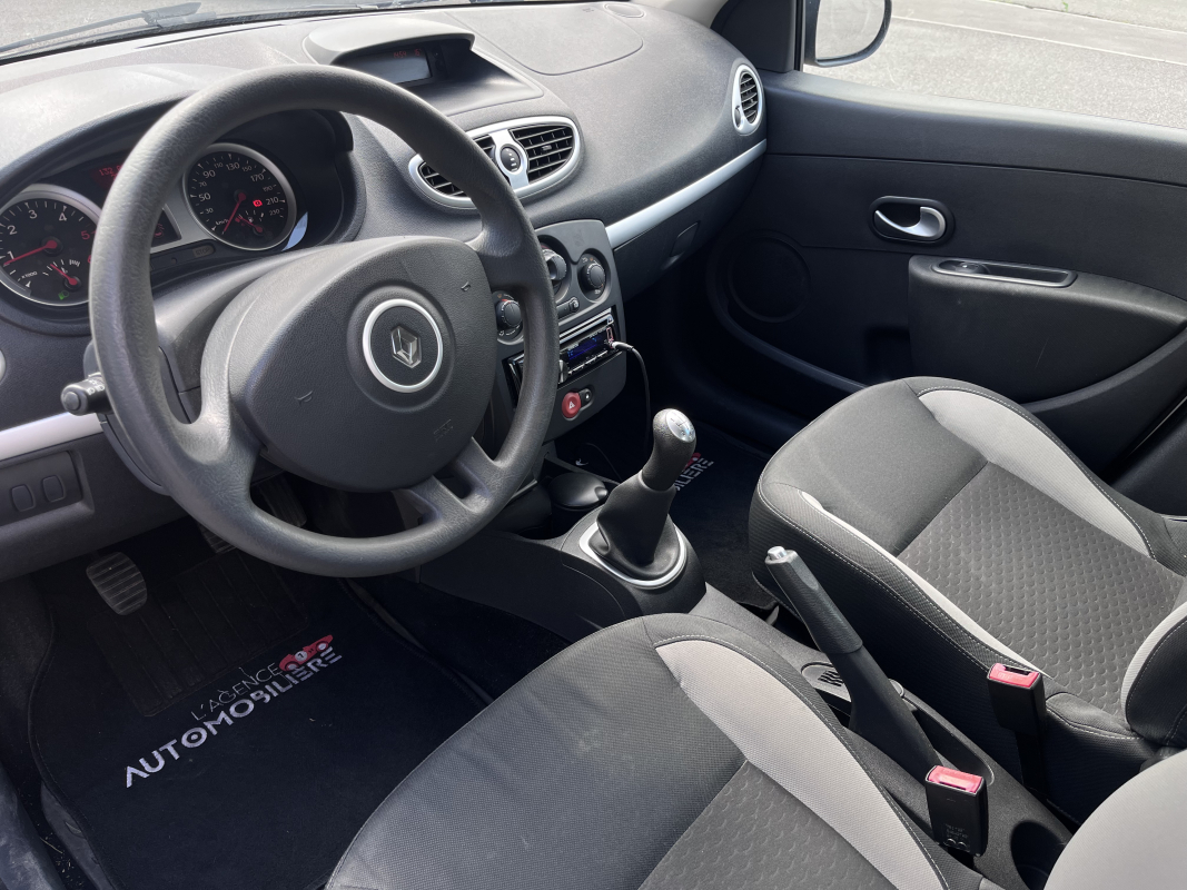 Renault Clio — 13