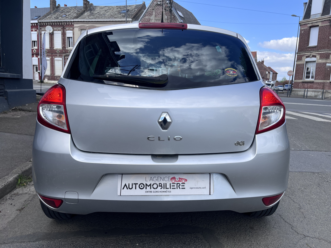 Renault Clio — 6